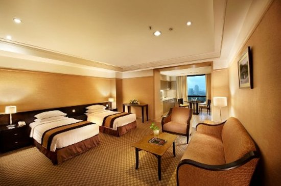 pacific regency hotel suites review